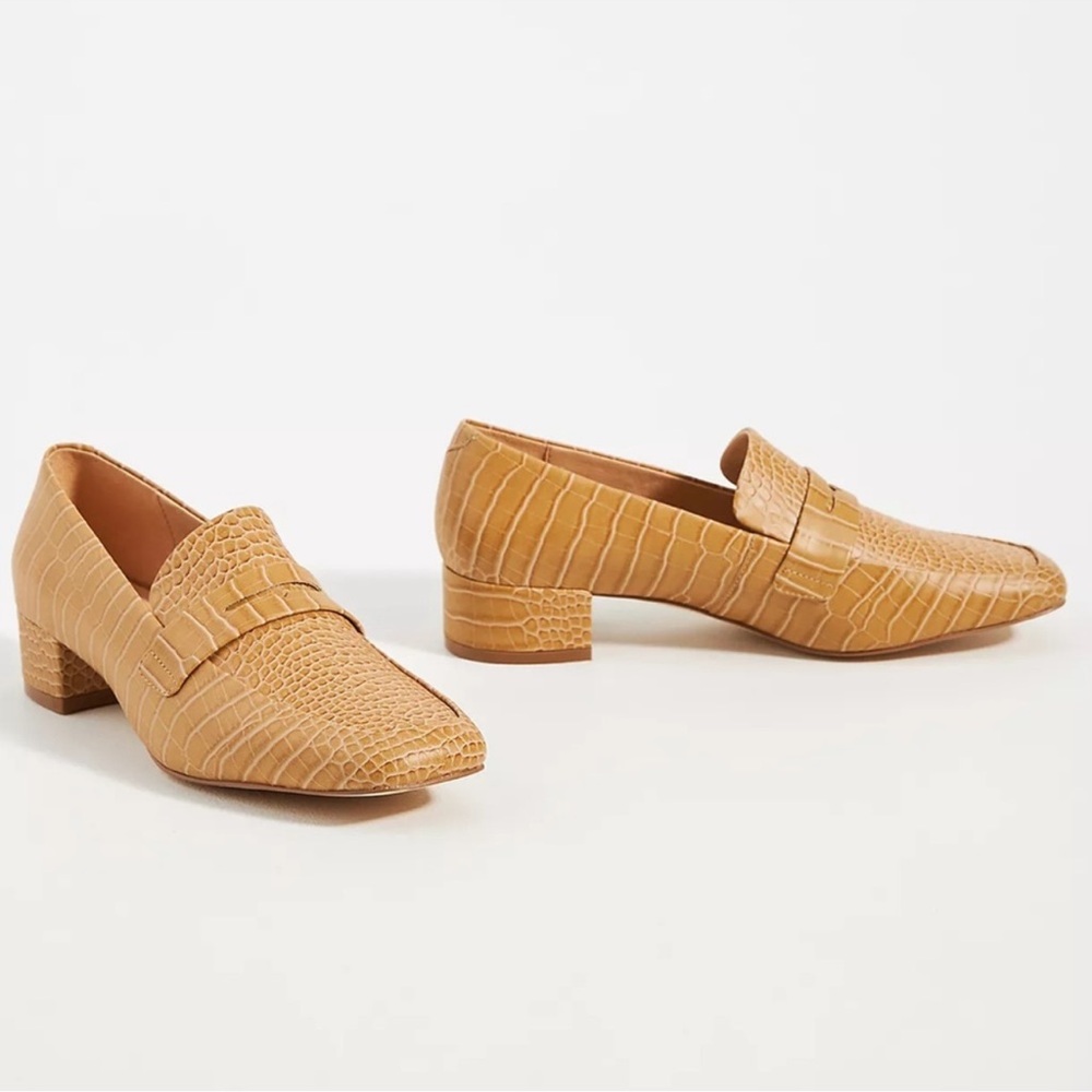 Anthropologie Hadley Block-Heeled Embossed Leather Loafers in Honey Size 8‎